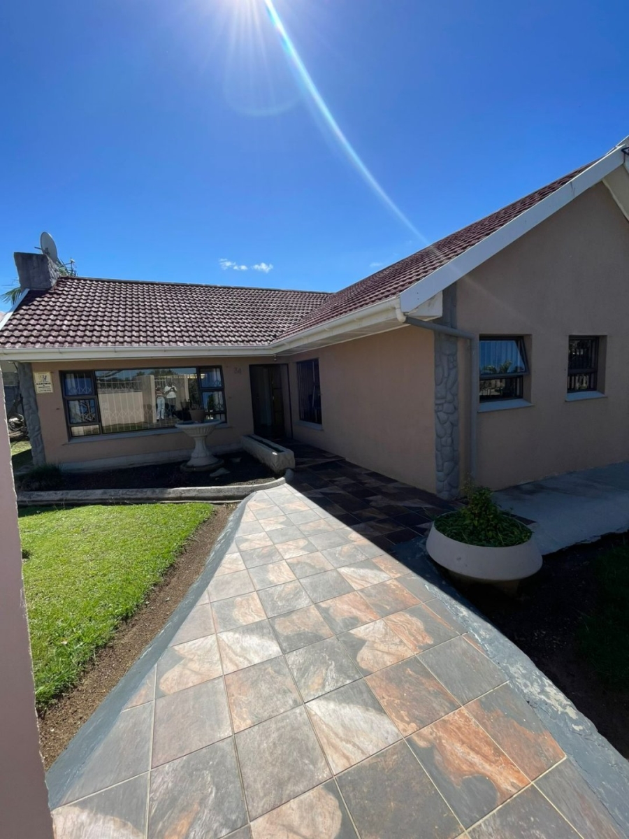 3 Bedroom Property for Sale in Amalinda Eastern Cape